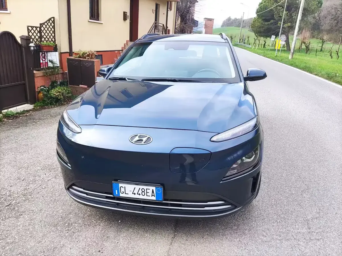 Usata Hyundai Kona 26 kW (36 CV) 2023 Bluazzurro SUV