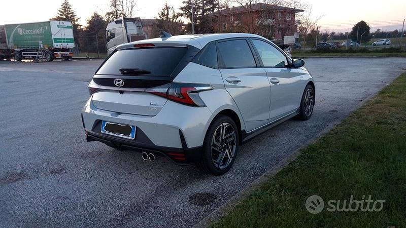 Usata Hyundai i20 N Line 79 CV (58 kW) 2025 Grigio Berlina