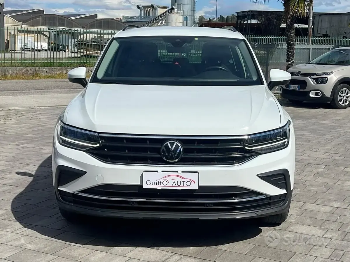 Usata VW Tiguan 150 CV (110 kW) 2023 Bianco SUV