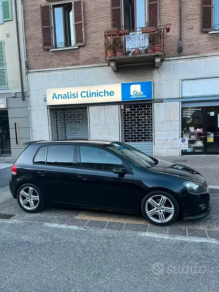 Usata VW Golf VI 122 CV (89 kW) 2009 Nero Utilitaria