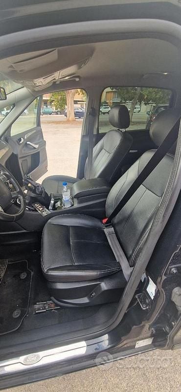 Usata Ford S-MAX Titanium 200 CV (147 kW) 2011 Nero Monovolume