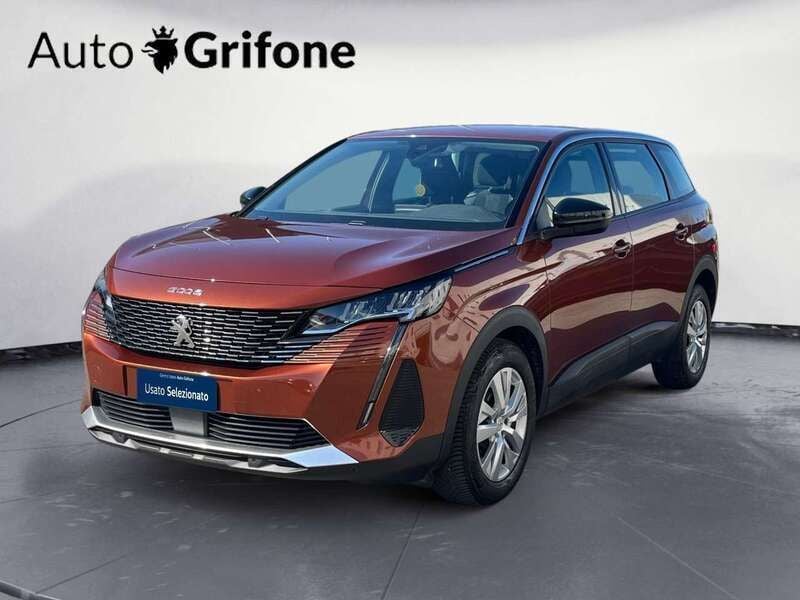 Arancione Usata 2022 Peugeot 5008 Active Monovolume | 19.500 € (Buon prezzo) - Immagine 1/4
