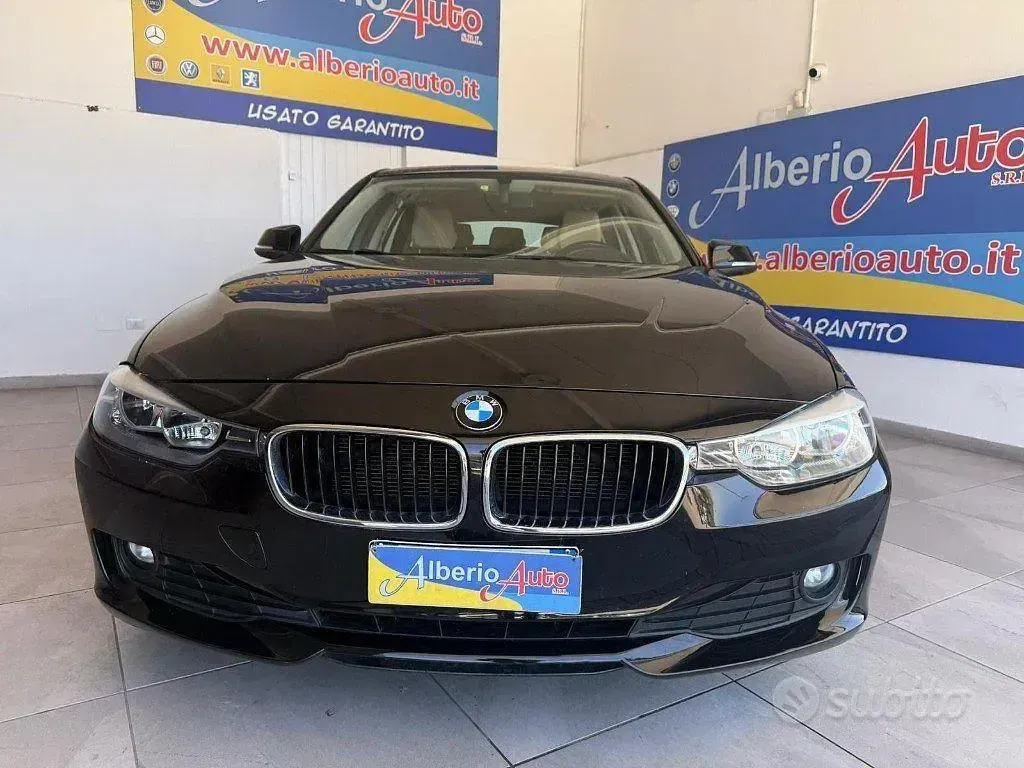 Usata BMW 318 150 CV (110 kW) 2015 Nero Station wagon