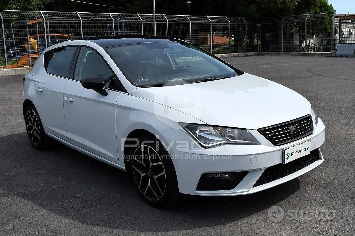 Käytetty Seat Leon XCELLENCE 131 HP (96 kW) 2019 Valkoinen Viistoperä