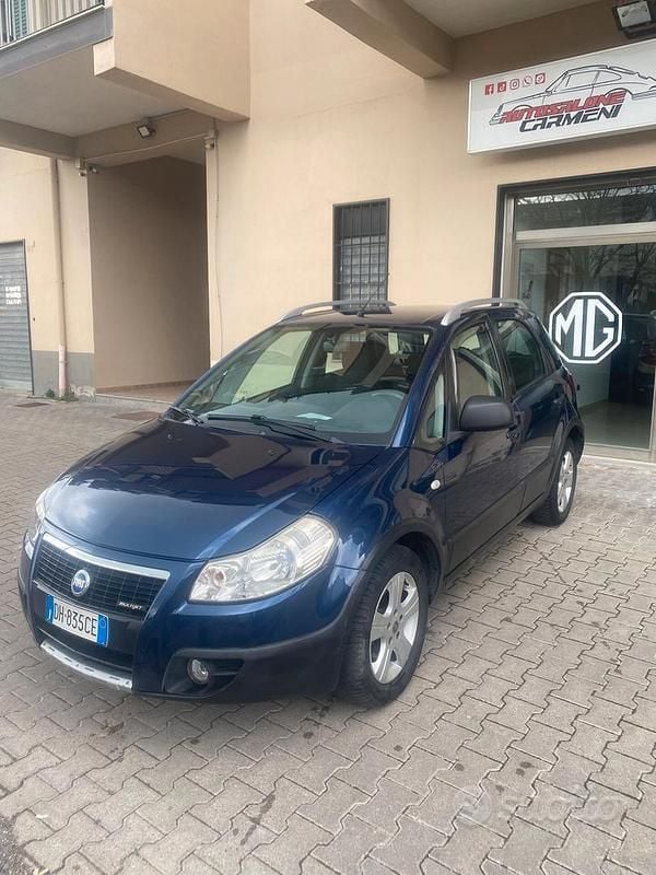 Usata Fiat Sedici 120 CV (88 kW) 2007 Blu SUV