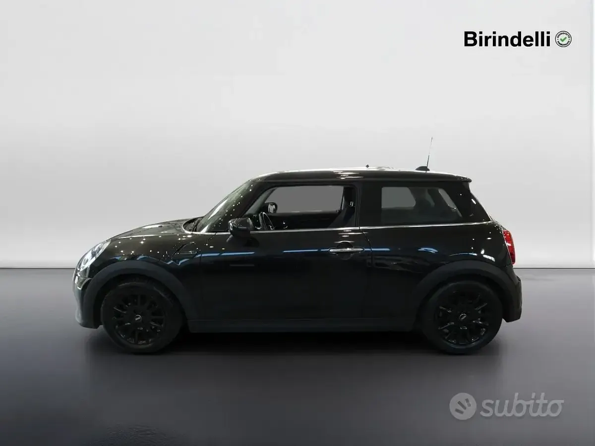Usata Mini Cooper Business 136 CV (100 kW) 2022 Midnight black metallizzato Utilitaria