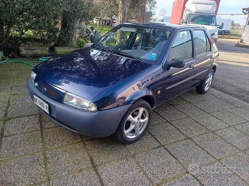 Gebraucht Ford Fiesta 75 PS (55 kW) 1996 Blau Kleinwagen