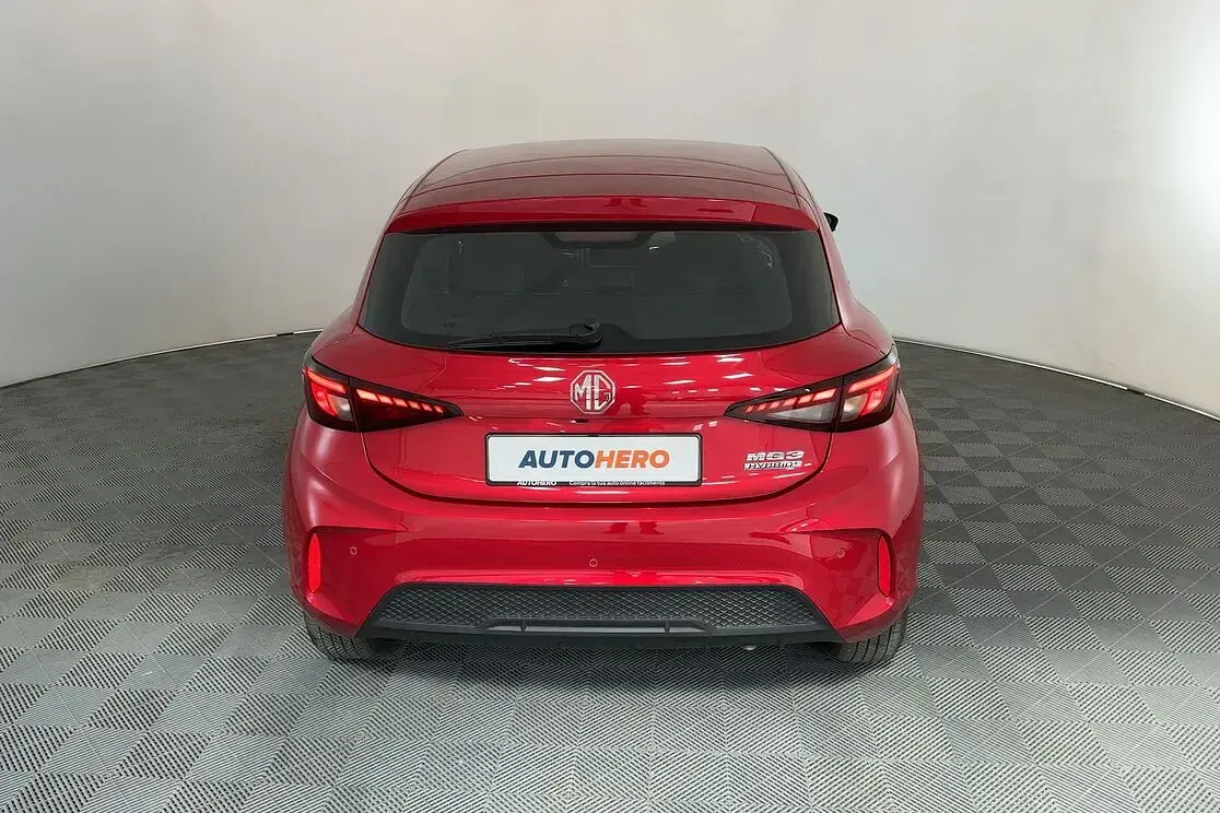 Usado MG MG3 Comfort 194 CV (142 kW) 2026 Rojo Utilitario