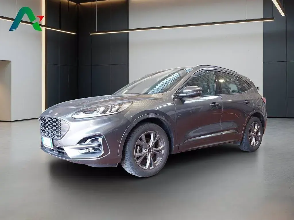 Usata Ford Kuga ST-Line 120 CV (88 kW) 2022 Magnetic grey (metallizzato) SUV