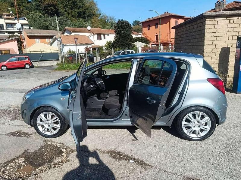 Usata Opel Corsa 86 CV (63 kW) 2013 Berlina