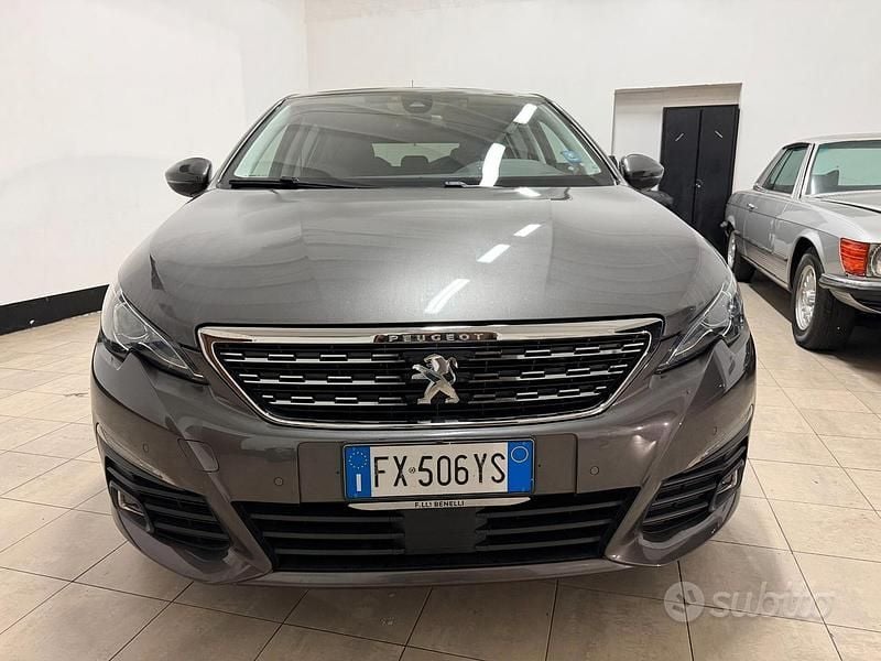 Grigio Usata 2019 Peugeot 308 S Berlina | 12.500 € (Molto cara) - Immagine 1/4