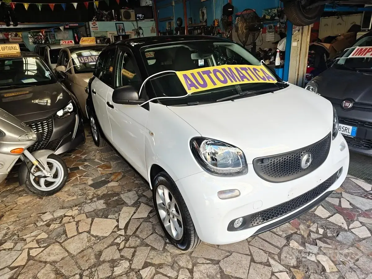 Usata Smart ForFour Passion 71 CV (52 kW) 2017 Bianco Utilitaria
