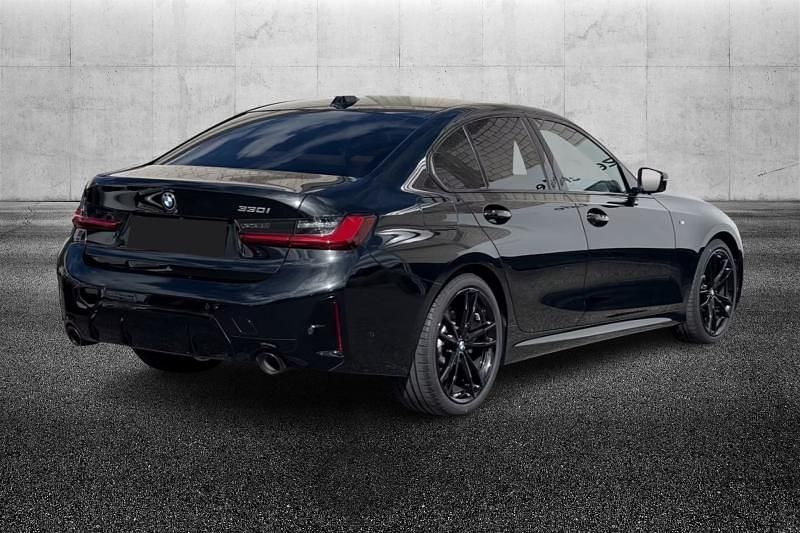 Usata BMW 330 M Sport 245 CV (180 kW) 2024 Nero metallizzato Berlina