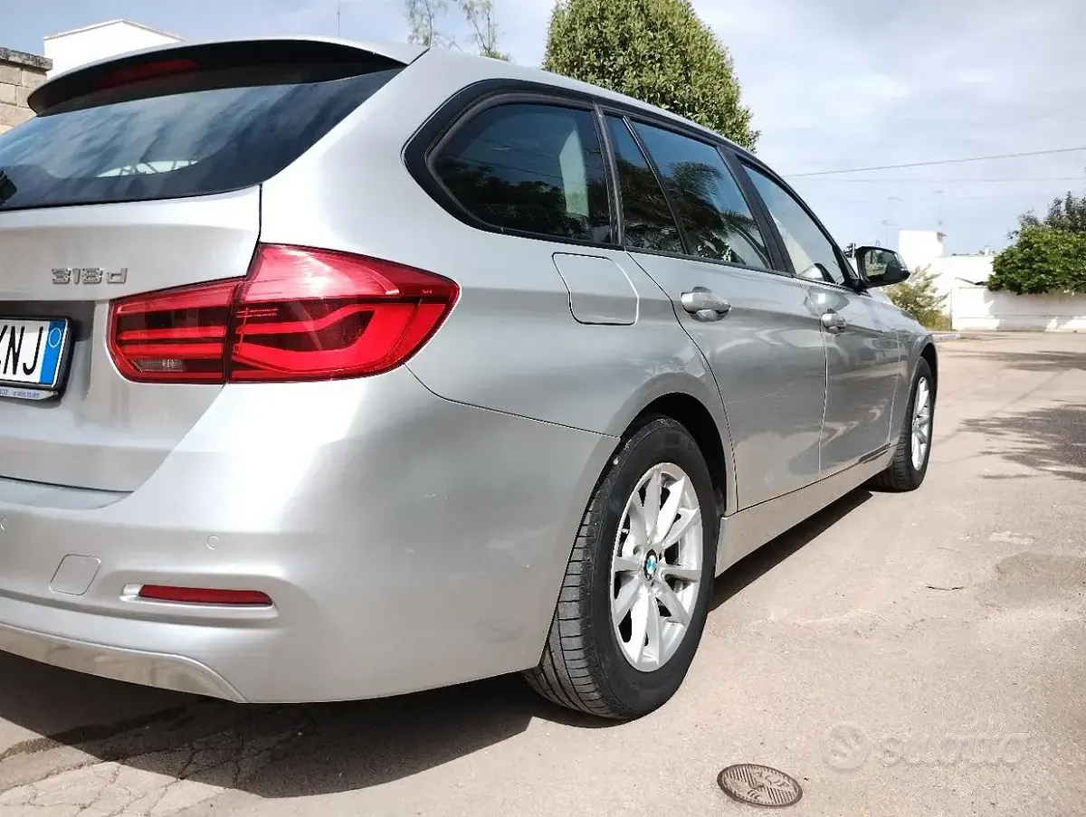 Usata BMW 318 150 CV (110 kW) 2016 Grigio Station wagon