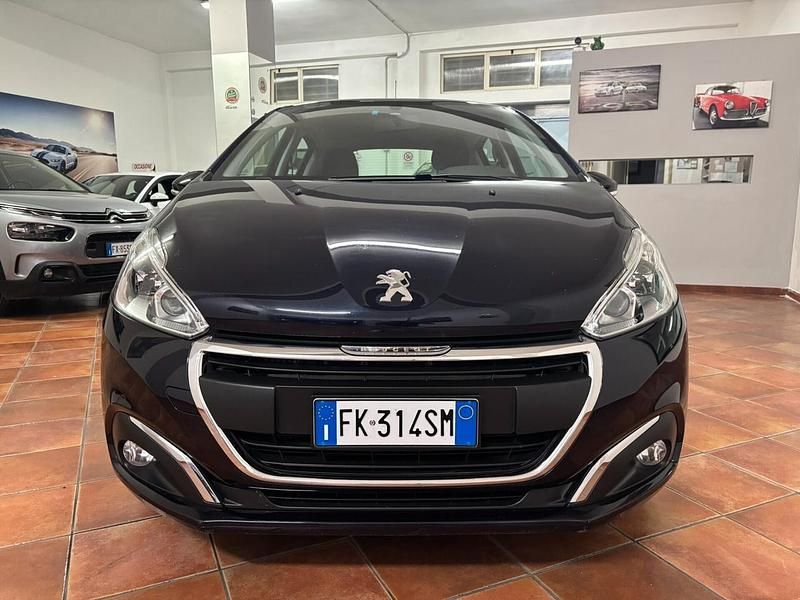 Usata Peugeot 208 Allure 74 CV (54 kW) 2017 Viola Utilitaria