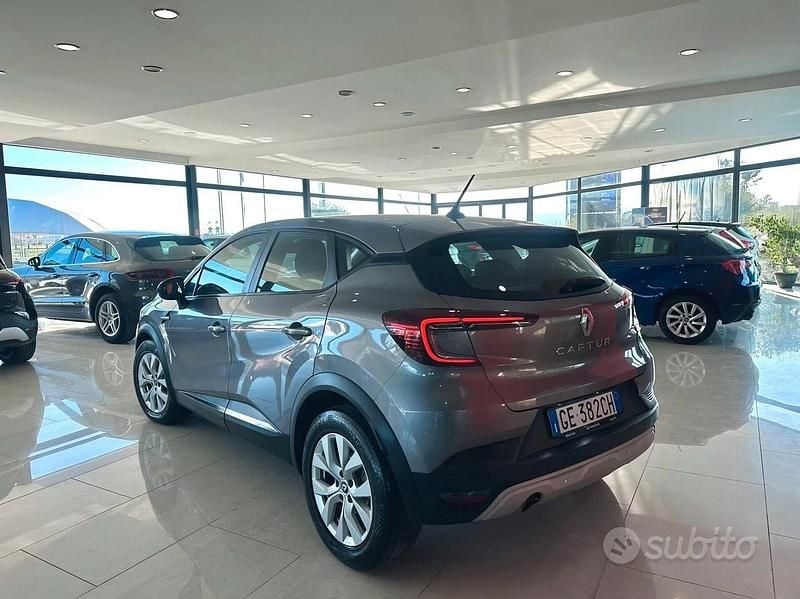 Usata Renault Captur Intens 115 CV (84 kW) 2021 Grigio SUV