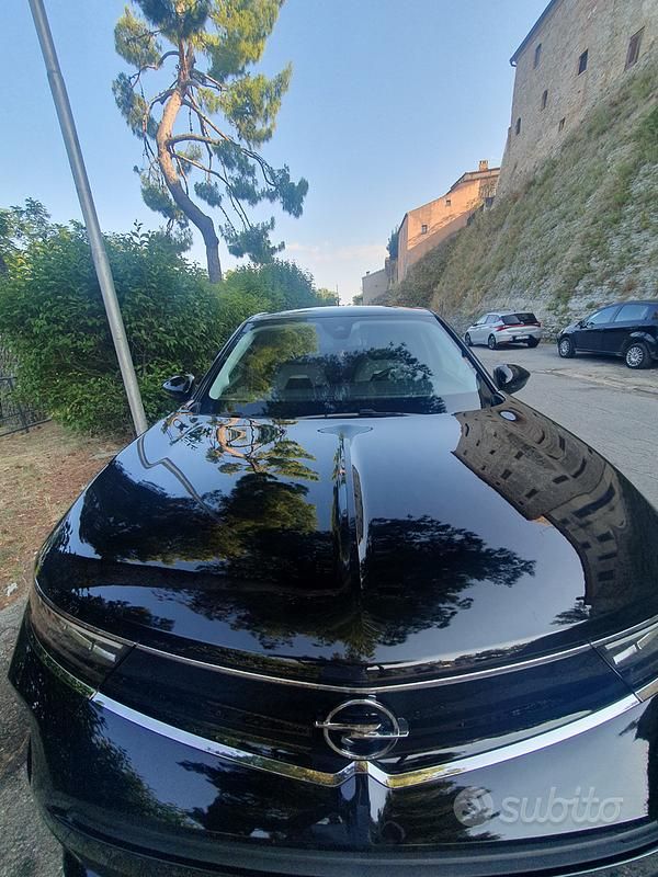 Usata Opel Mokka 101 CV (74 kW) 2024 Nero SUV