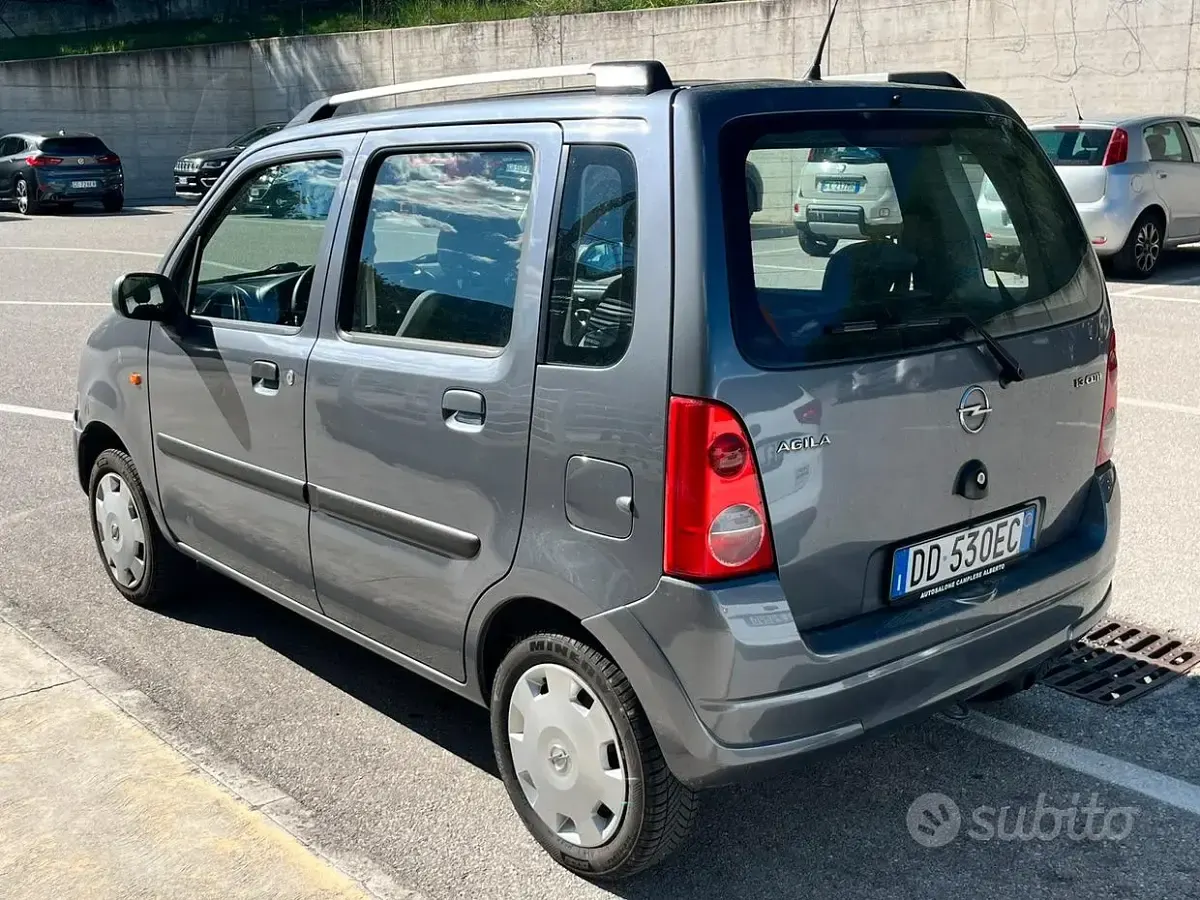 Usata Opel Agila 69 CV (50 kW) 2007 Grigio Utilitaria