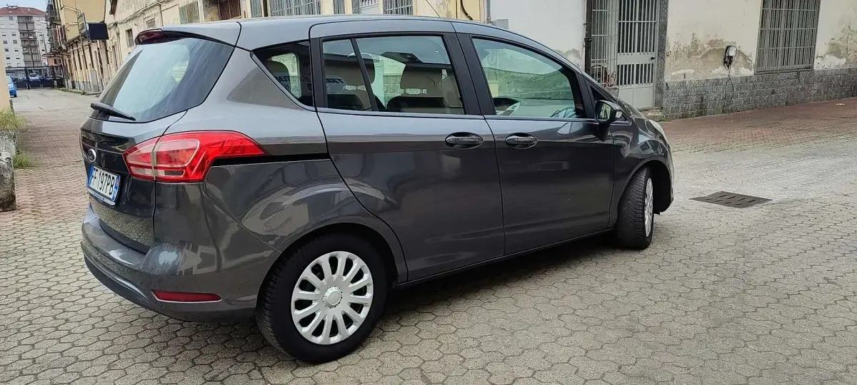 Begagnad Ford B-MAX Titanium 87 HK (63 kW) 2016 Minibuss