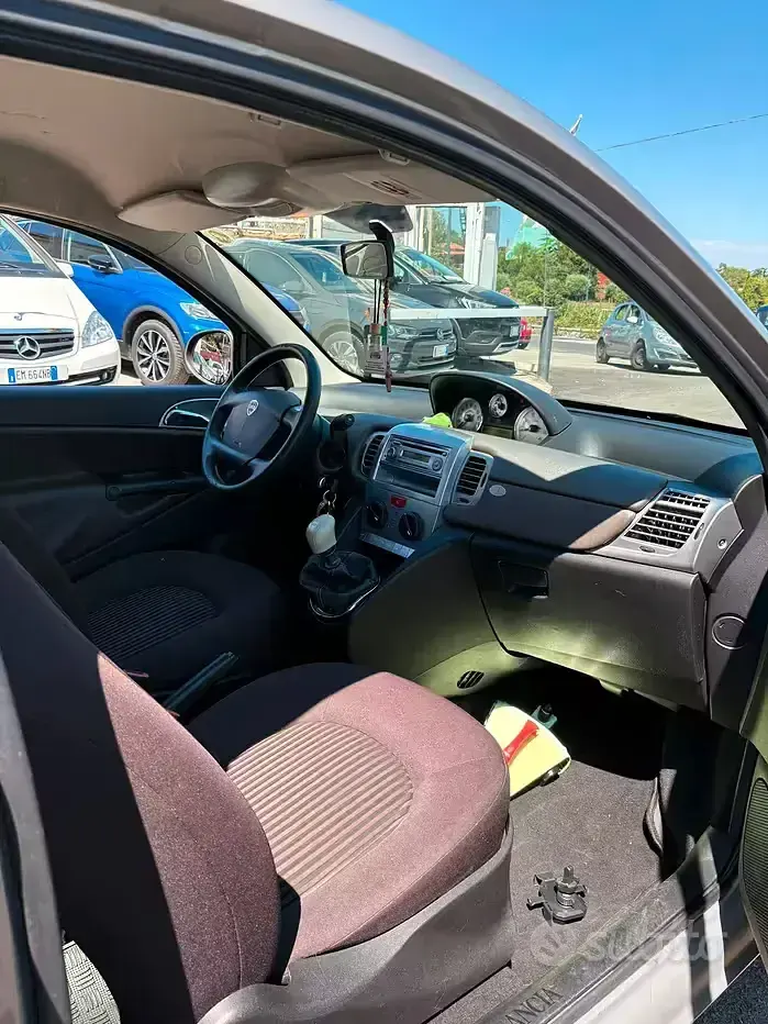 Usata Lancia Ypsilon 69 CV (50 kW) 2010 Utilitaria