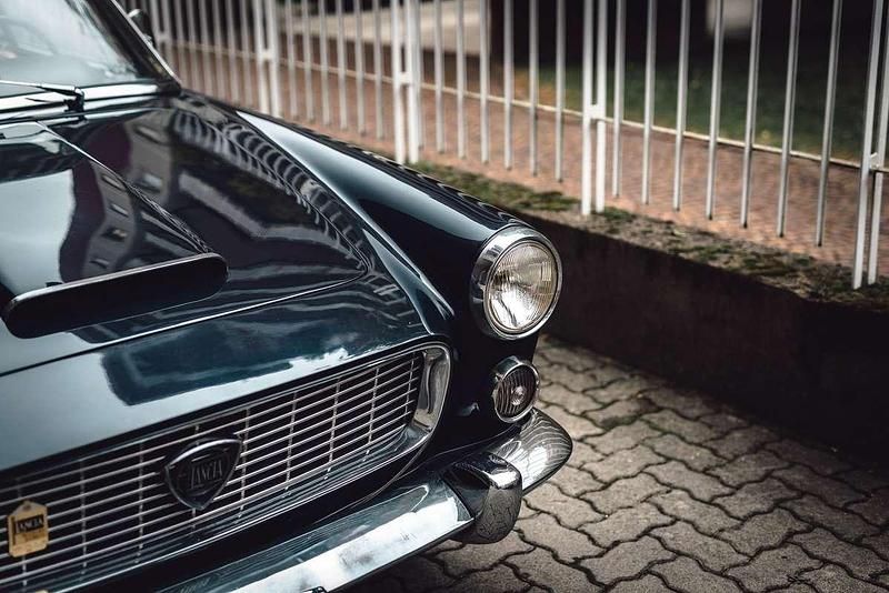 Usata Lancia Flaminia 120 CV (88 kW) 1961 Blu/azzurro Coupé