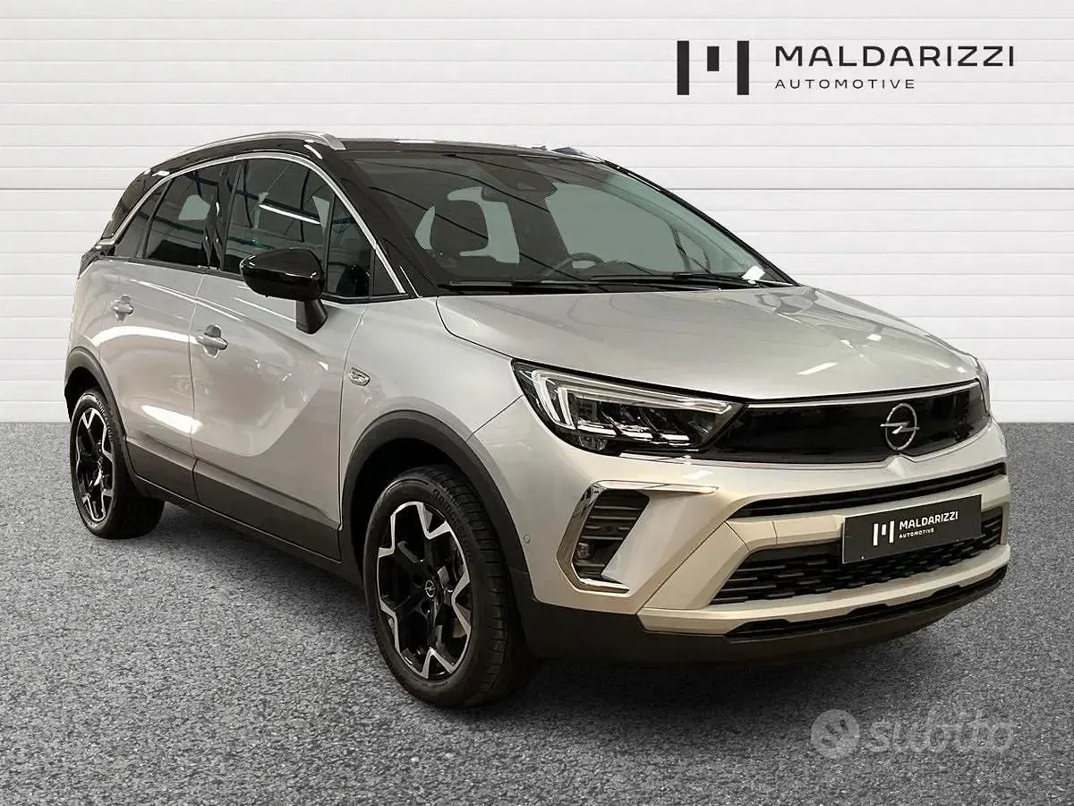 Usata Opel Crossland X Ultimate 110 CV (80 kW) 2023 Grigio SUV