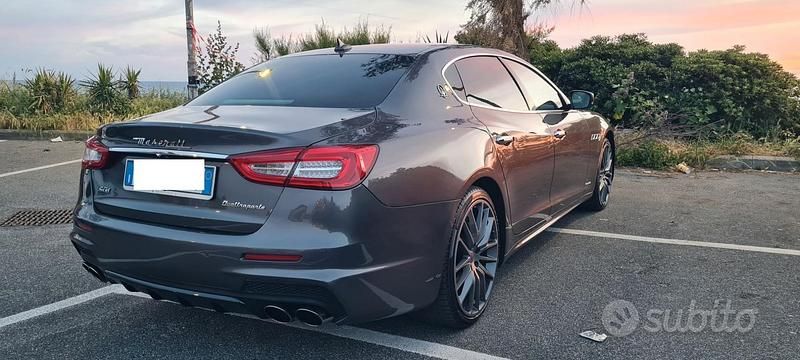 Usata Maserati Quattroporte 430 CV (316 kW) 2017 Grigio Berlina