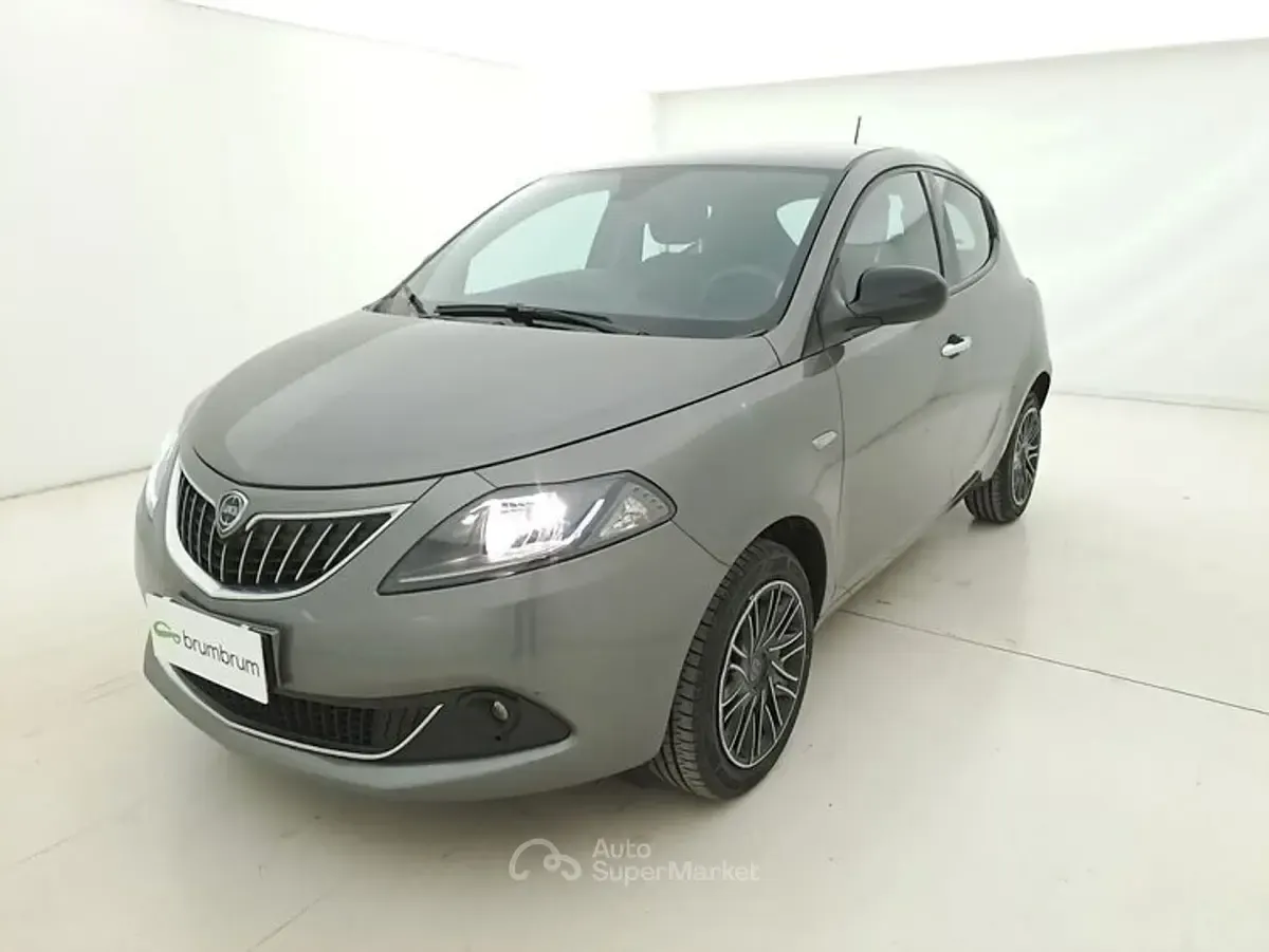 Usata Lancia Ypsilon 69 CV (50 kW) 2022 Gray Utilitaria