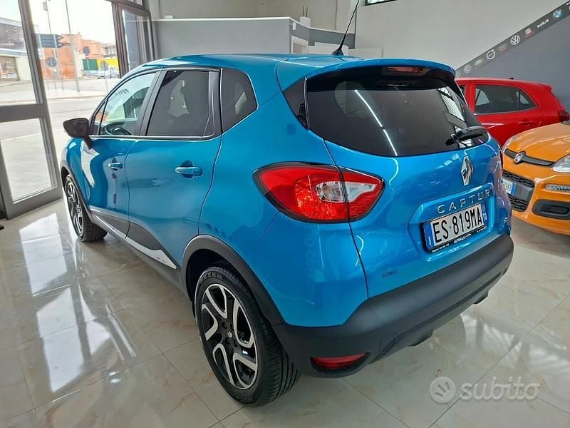 Usata Renault Captur 90 CV (66 kW) 2013 Blu SUV
