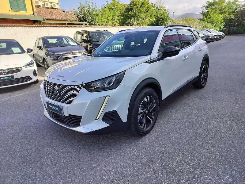 Usata Peugeot e-2008 Allure 56 kW (77 CV) 2023 Bianco SUV