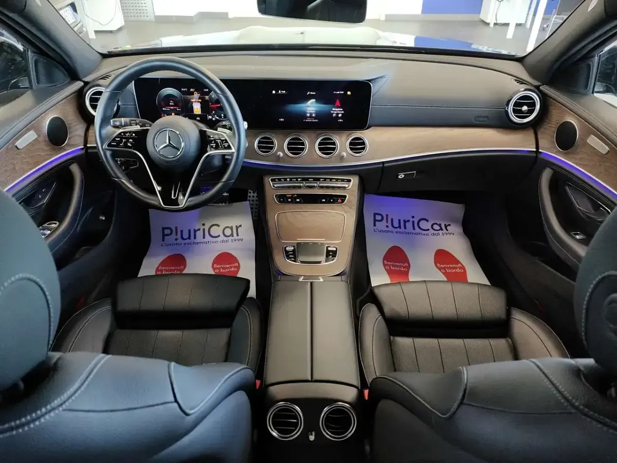 Usata Mercedes E220 All-Terrain Premium Plus 194 CV (142 kW) 2022 Blu/azzurro Station wagon