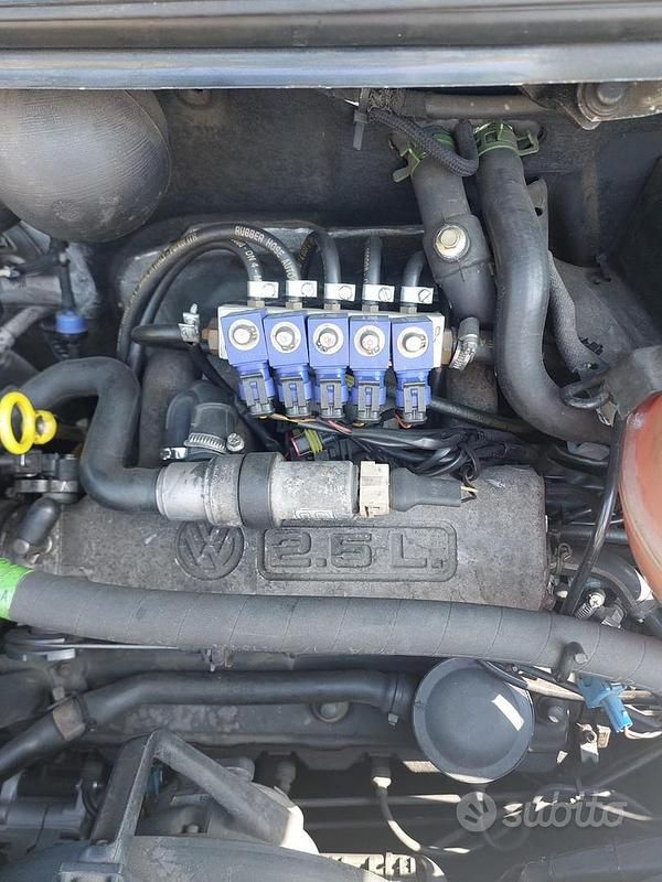 Usata VW Caravelle 136 CV (100 kW) 1992 Blu Monovolume