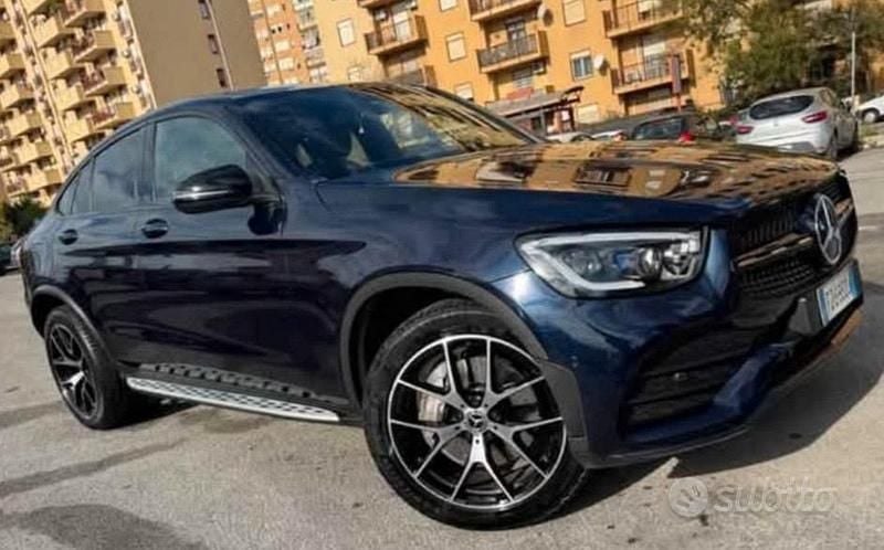 Usata Mercedes GLC300 Premium Plus 245 CV (180 kW) 2020 Blu Coupé