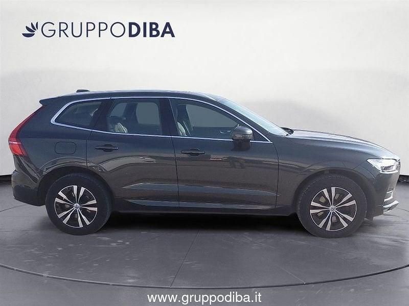Usata Volvo XC60 Momentum 197 CV (144 kW) 2021 Grigio SUV