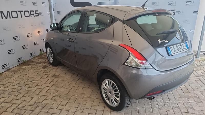 Usata Lancia Ypsilon S 95 CV (69 kW) 2015 Grigio Utilitaria