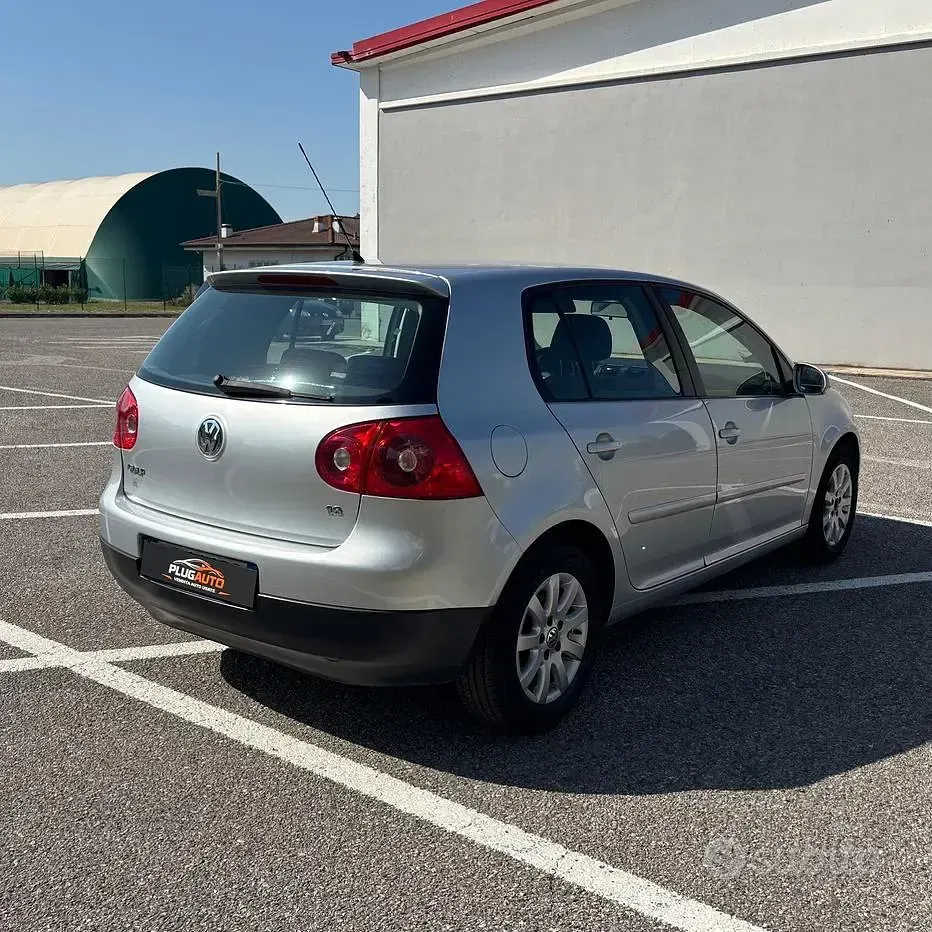 Usata VW Golf V Comfortline 102 CV (75 kW) 2007 Grigio Berlina