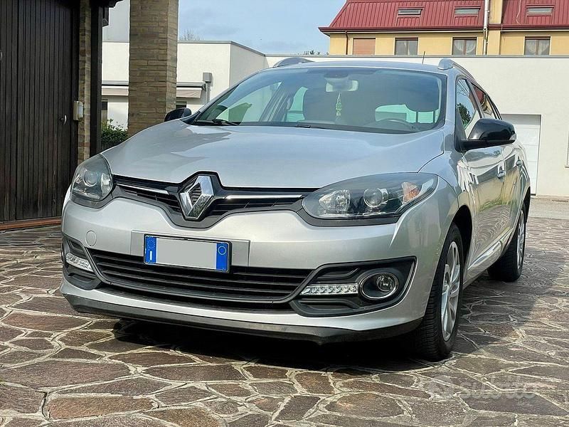 Usata Renault Mégane GrandTour 110 CV (80 kW) 2016 Grigio Station wagon