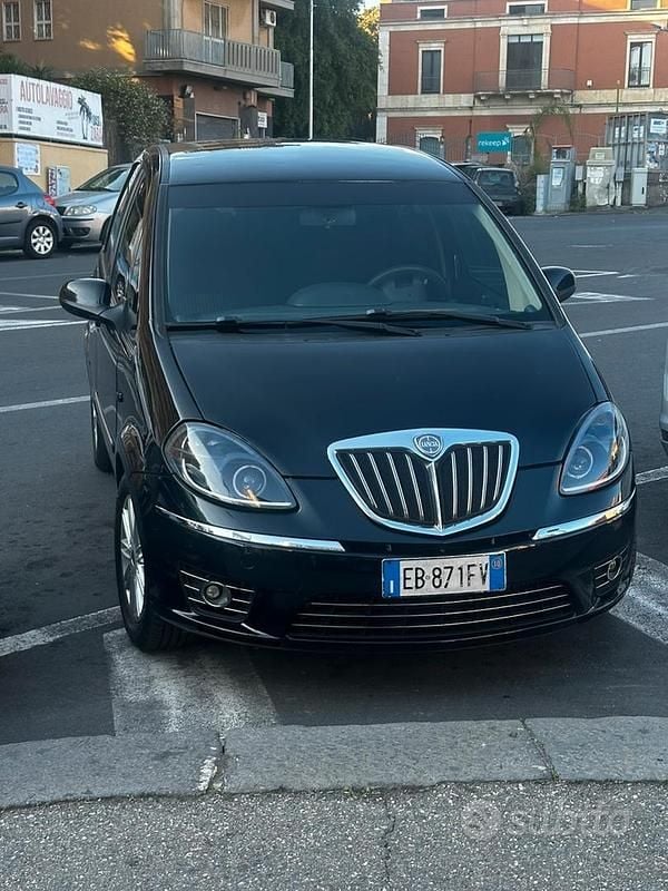 Usata 2013 Lancia Musa Monovolume | 5500 € - Immagine 1/4