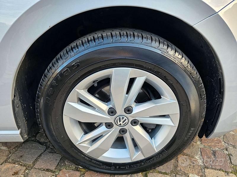 Usata VW Polo Comfortline 90 CV (66 kW) 2018 Grigio Utilitaria