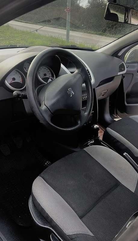 Usata Peugeot 207 68 CV (50 kW) 2007 Berlina