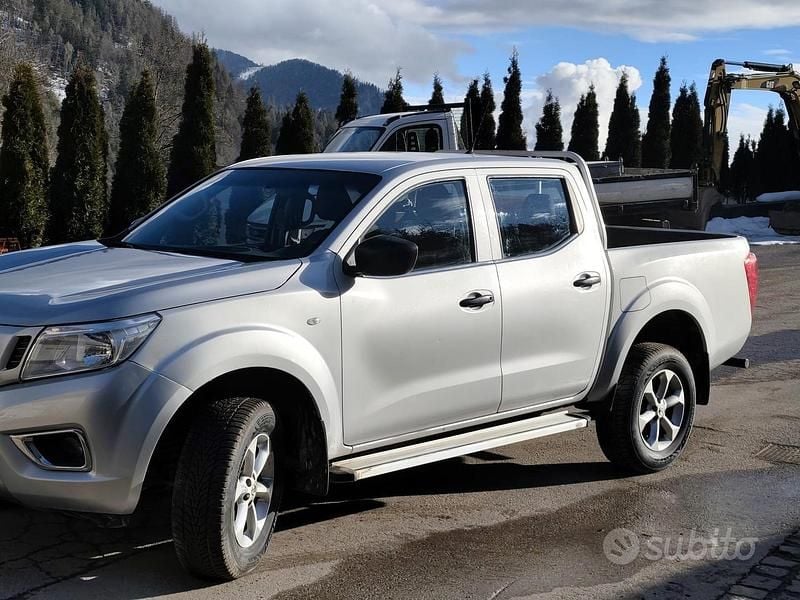 Usata Nissan Navara 2019 Grigio Pick-up
