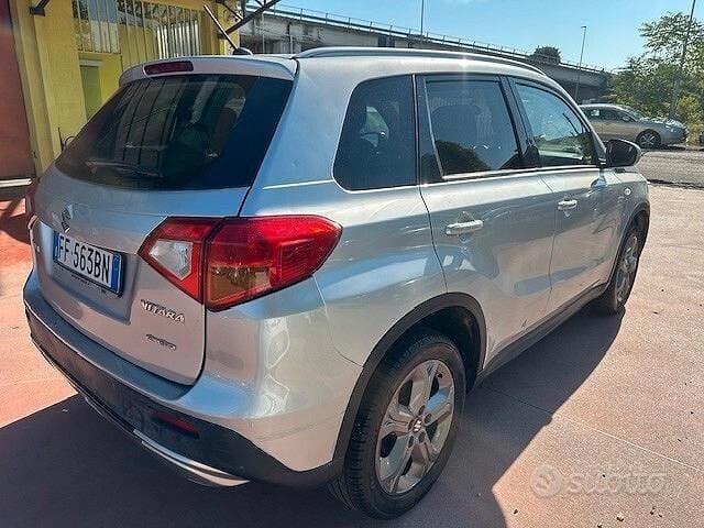 Usata Suzuki Vitara 120 CV (88 kW) 2016 Grigio SUV