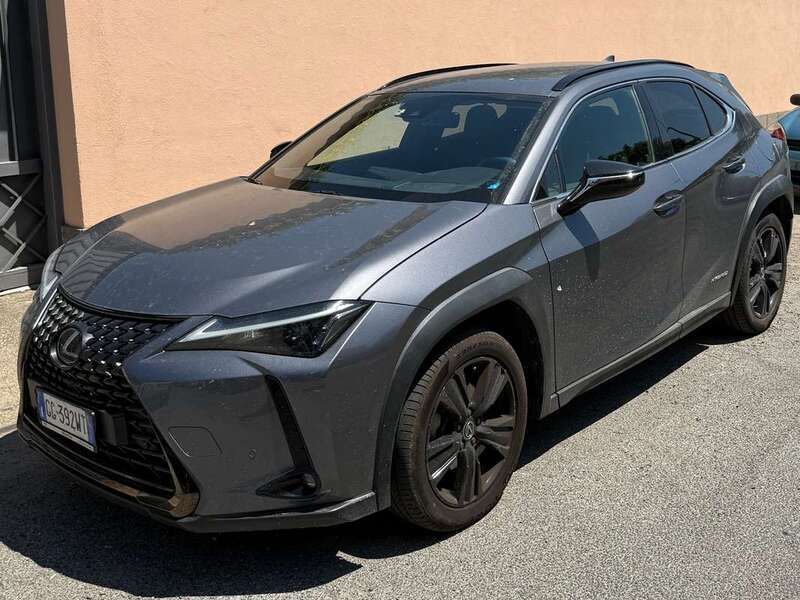 Grigio Usata 2021 Lexus UX 250h SUV | 22.500 € (Ottimo prezzo) - Immagine 1/4