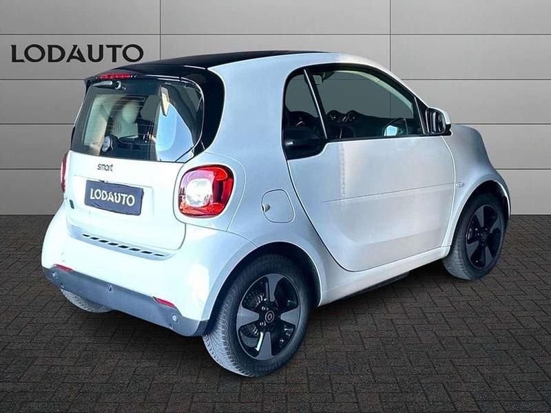 Usata Smart ForTwo Coupé Passion 41 kW (56 CV) 2022 Bianco Utilitaria