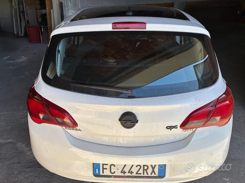 Usata Opel Corsa 75 CV (55 kW) 2015 Bianco Utilitaria