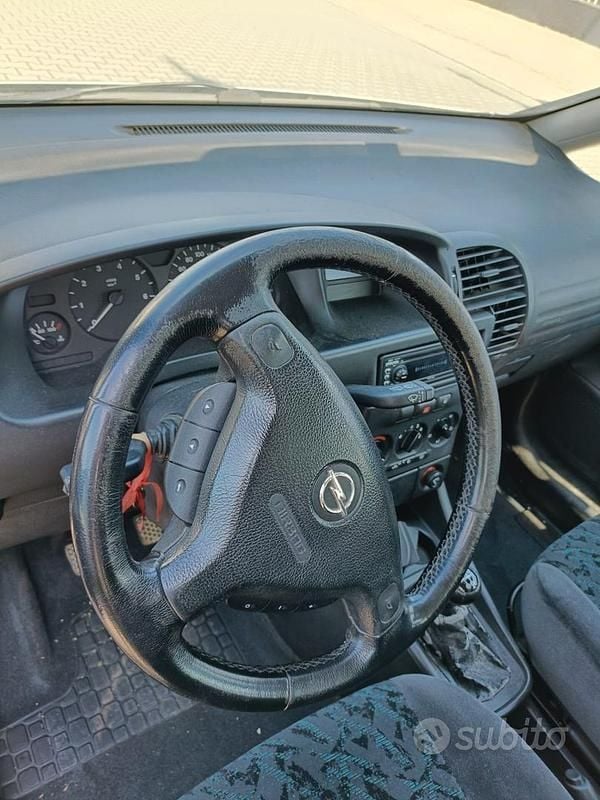 Usata Opel Zafira Eco 97 CV (71 kW) 2002 Grigio Monovolume