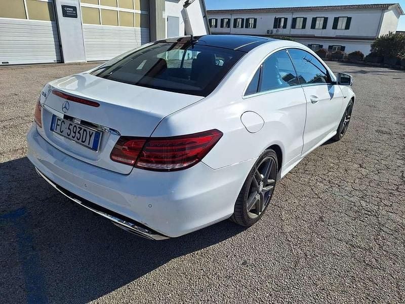 Usata Mercedes E250 Premium 204 CV (150 kW) 2016 Bianco Coupé