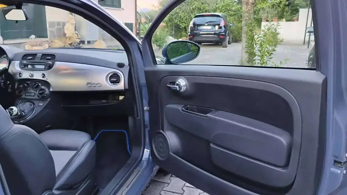 Usata Fiat 500 86 CV (63 kW) 2012 Blu/azzurro Utilitaria
