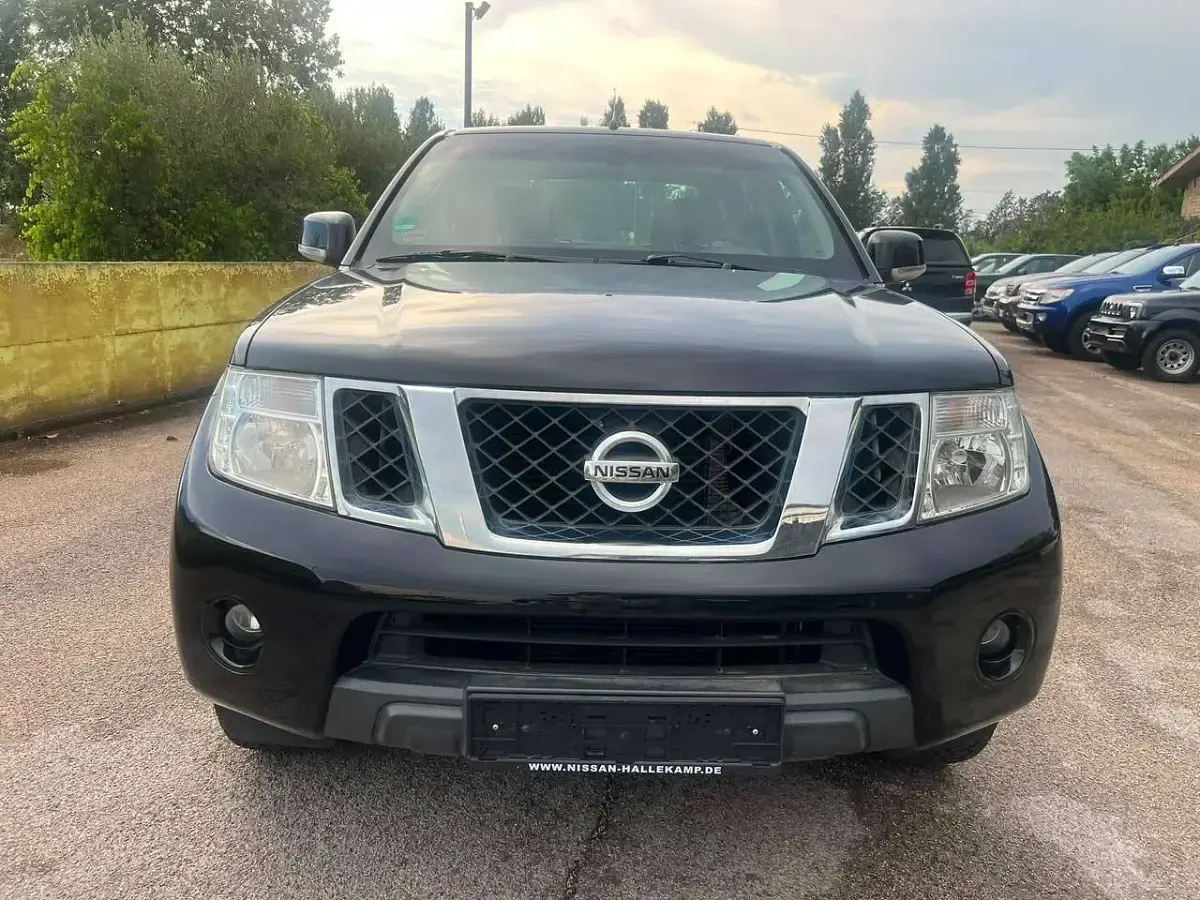 Usata Nissan Navara 190 CV (139 kW) 2013 Nero Pick-up