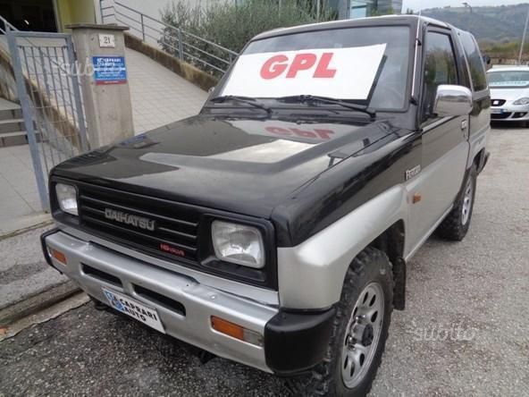Daihatsu feroza rocky
